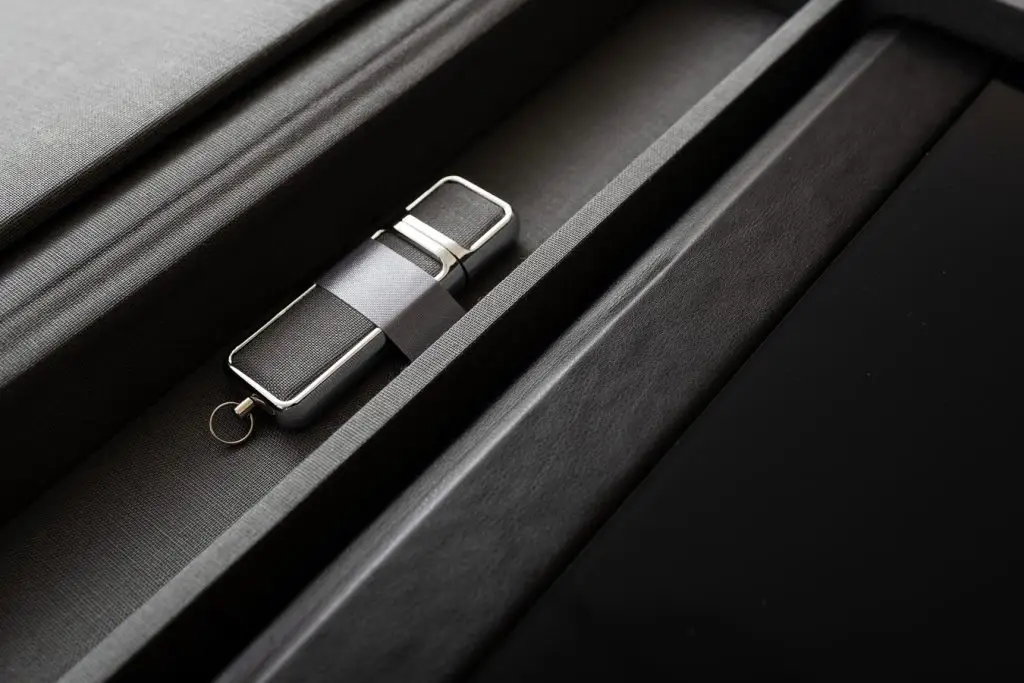 PHOTOS ON DIGITAL MEMORY STICK