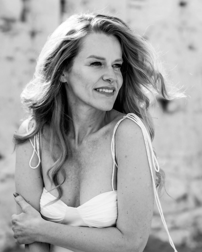 white sheet boudoir photoshoot on location