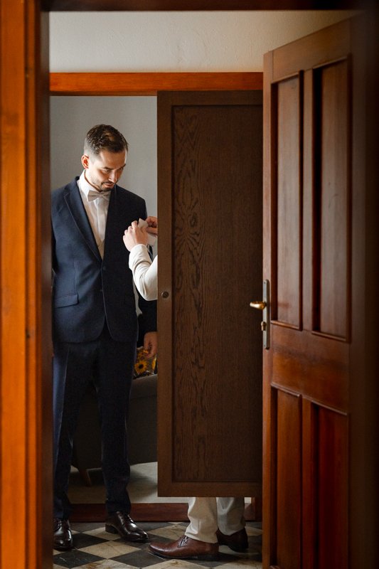 groom getting ready destination photographer